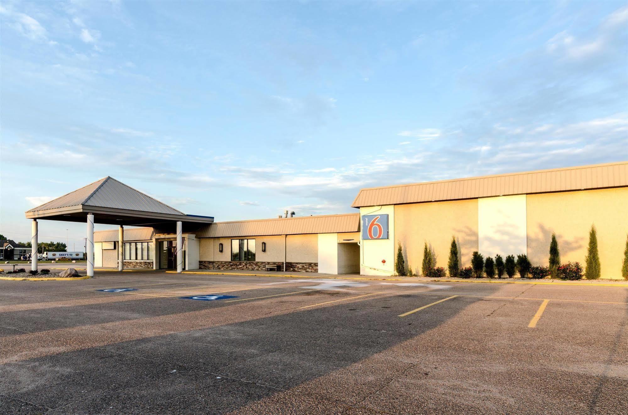 Motel 6-York, Ne エクステリア 写真